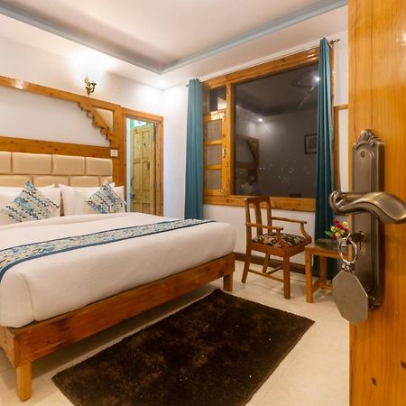 Golden Oak Bed and Breakfast Shimla Esterno foto