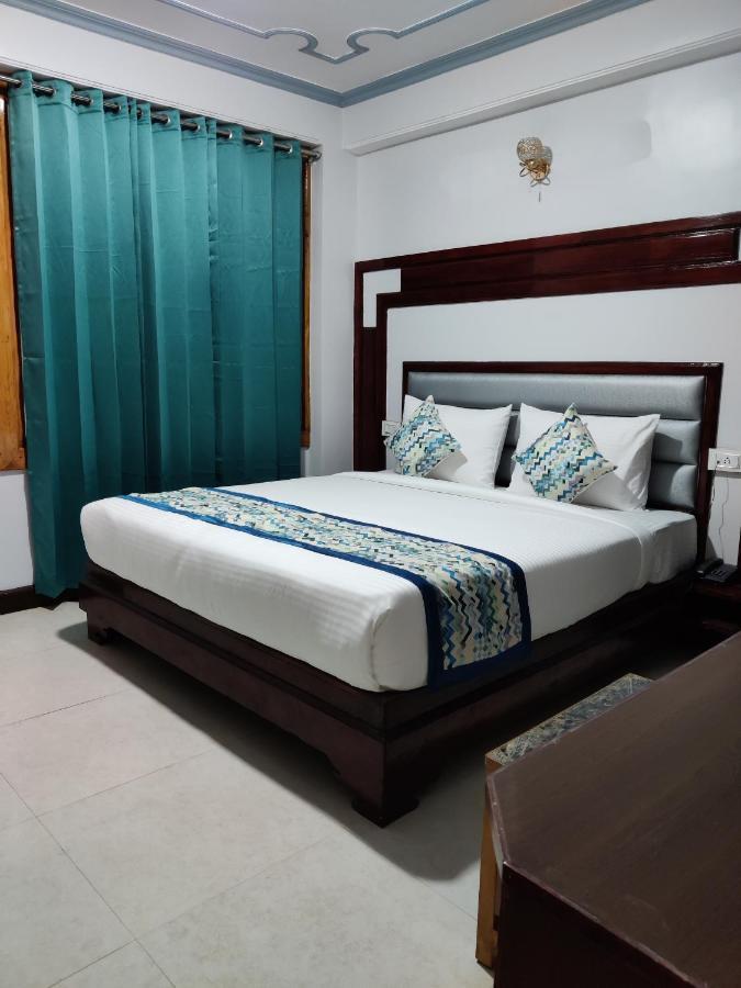 Golden Oak Bed and Breakfast Shimla Esterno foto