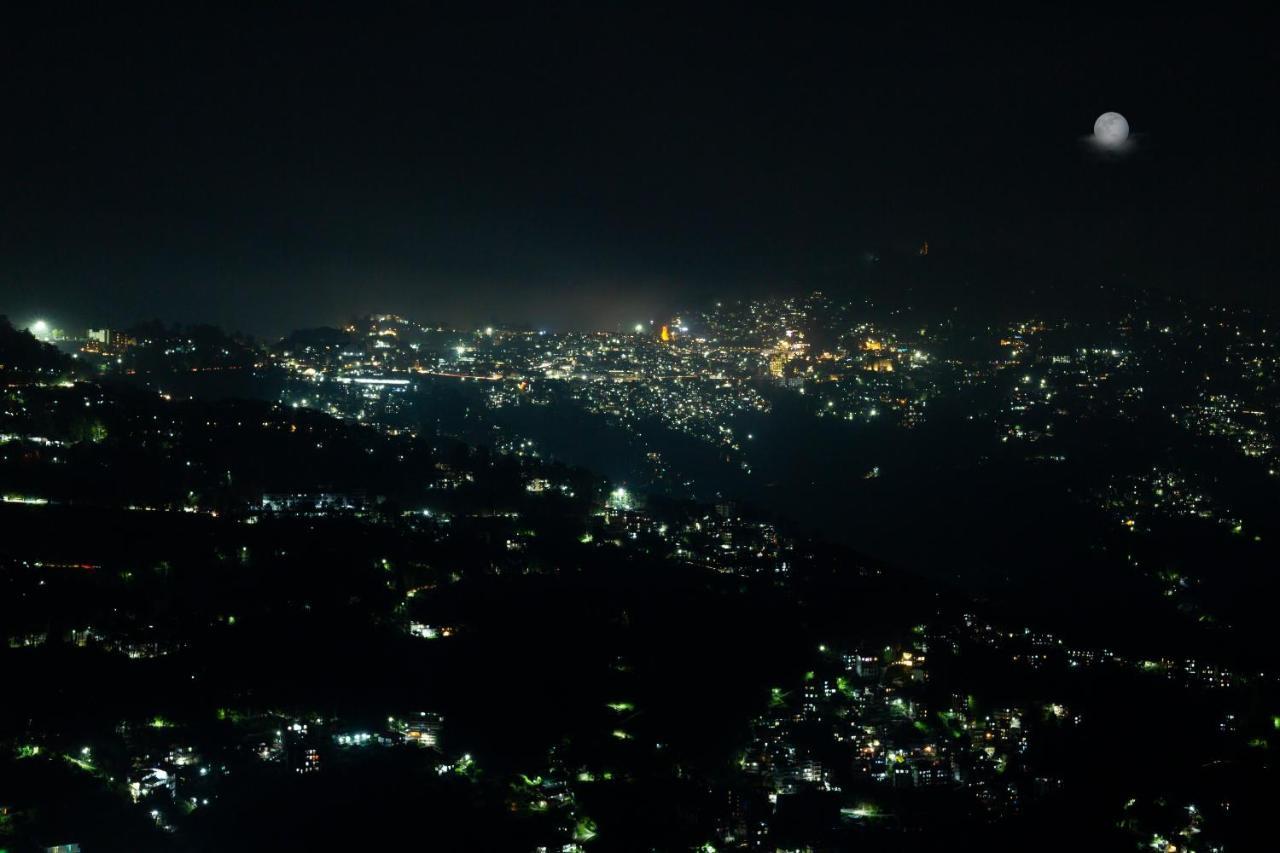 Golden Oak Bed and Breakfast Shimla Esterno foto